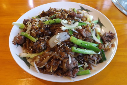 港式乾炒牛河